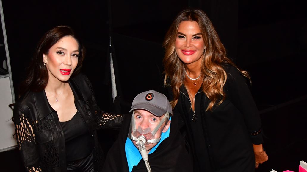 IFCO 2025 Defilesinde Farkındalık Rüzgârı: DMD Kas Hastası Çağlar Özyiğit, Ünlü İsimlerle Birlikte Umut Mesajı Verdi