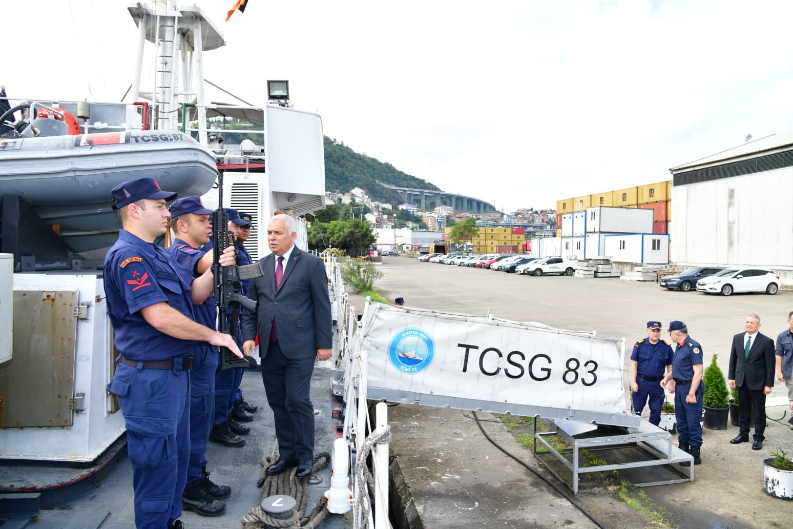 Trabzon Valisi Aziz Yıldırım, TCSG-83 Komutanlığında Asayiş Toplantısına Katıldı