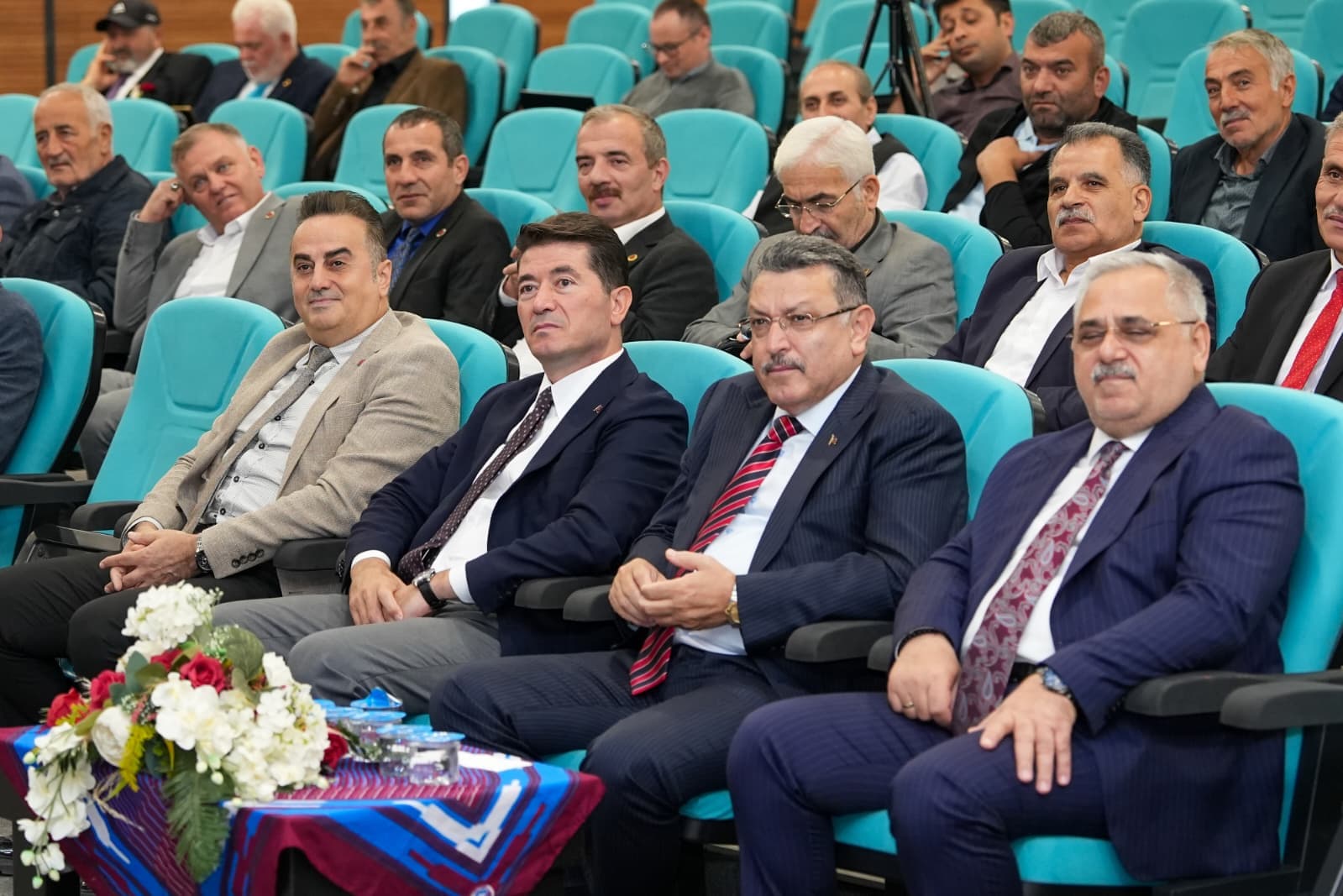 Ortahisar Muhtarlar Derneği’nde görev değişimi: Muhtarlar tek ses oldu