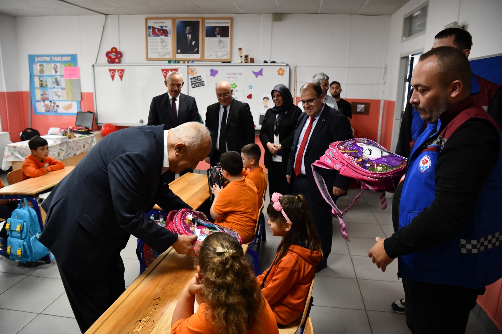 Trabzon Büyükşehir’den Öğrencilere Destek Eli