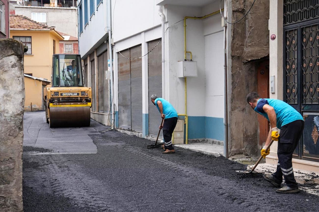 Ortahisar’da Yol Yenileme Çalışmaları Hız Kesmeden Sürüyor
