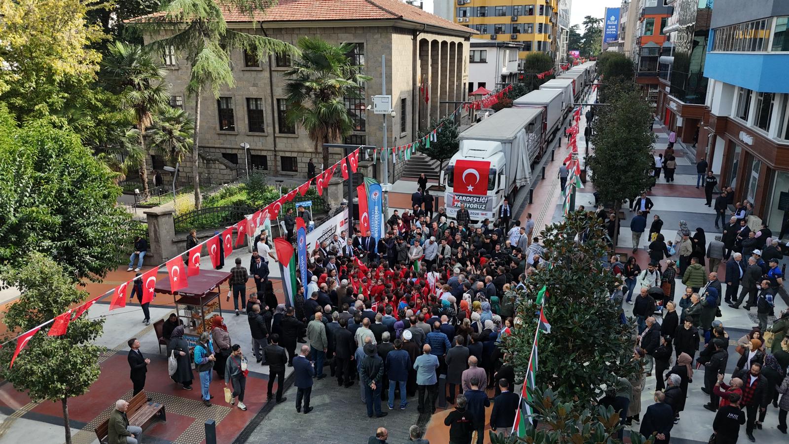 Trabzon’dan Gazze’ye Kardeşlik Köprüsü: 10 TIR Yardım Dualarla Yola Çıktı