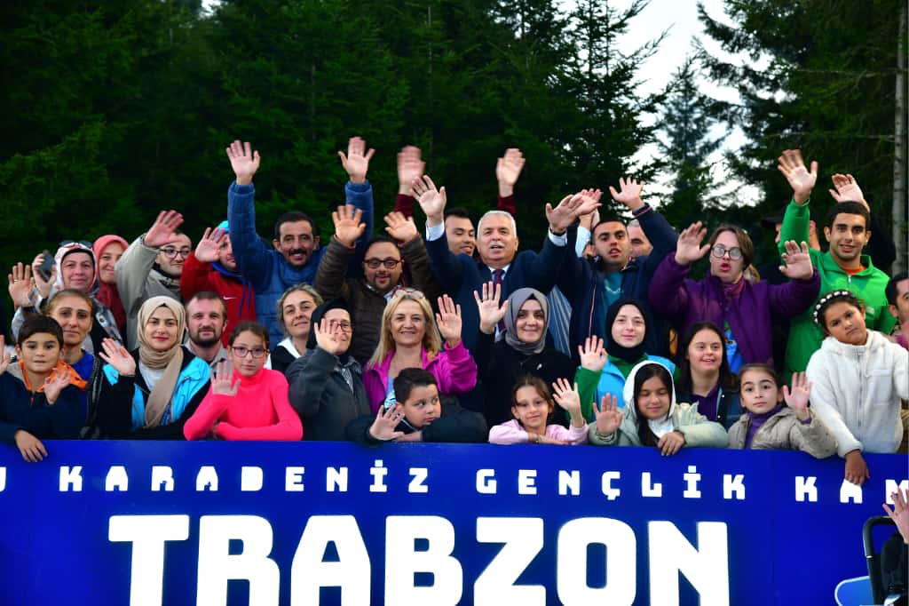 Düzköy’de “Annemle Güçlüyüm Doğa Kampı”nda Neşeli Gün