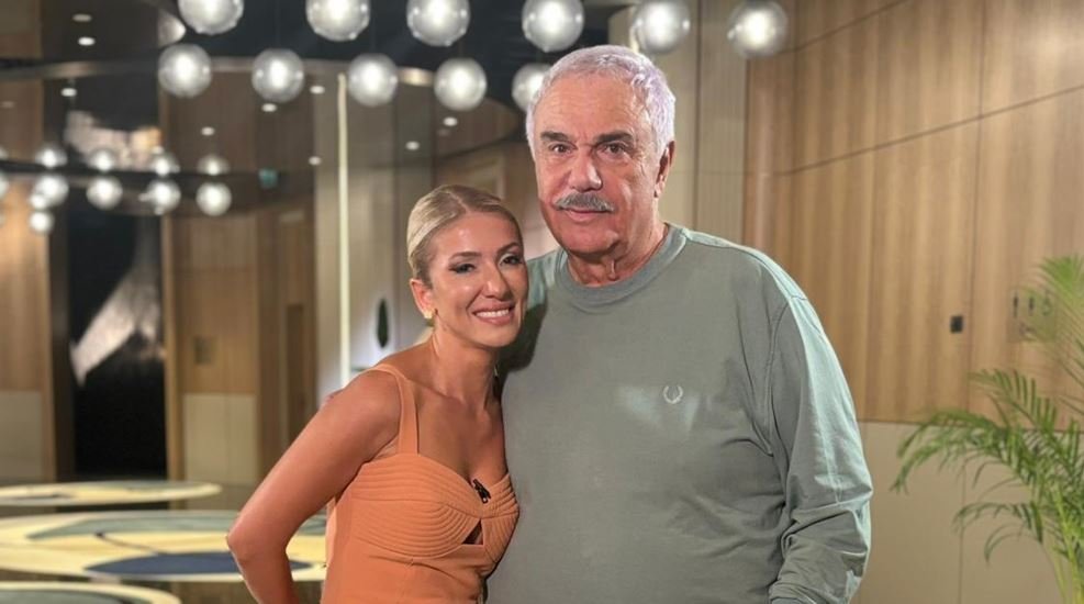 HALİL ERGÜN İÇİNDE SAKLI KALAN TUTKUNUN ŞARKICILIK OLDUĞUNU İLK DEFA AÇIKLADI