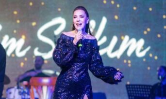 YEŞİM SALKIM’DAN KIBRIS’TA CUMHURİYET COŞKUSU