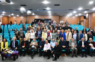 Gazeteci-Yazar Banu Avar: “Dünya, Kayyumlar Dönemini Yaşıyor” “Enerji kaynaklarına el koyma mücadelesi, günümüz savaşlarının özünü oluşturuyor”