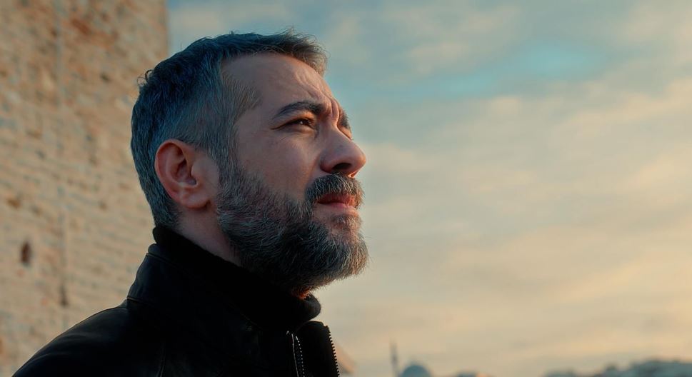 RESUL DİNDAR’DAN AŞK ŞARKISI…