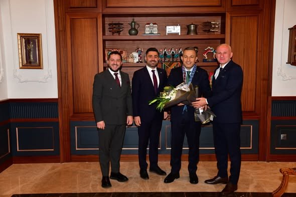 Valimiz Sayın Tahir Şahin’e Ziyaret