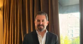 Sevgililer Günü’nde Güzelliğinizi Çekici Dudaklar ile Tamamlayın