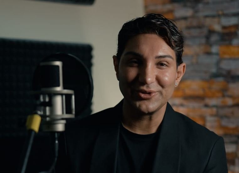 Reşat Gümüştaç’tan Müzik ve Sahne Atağı!