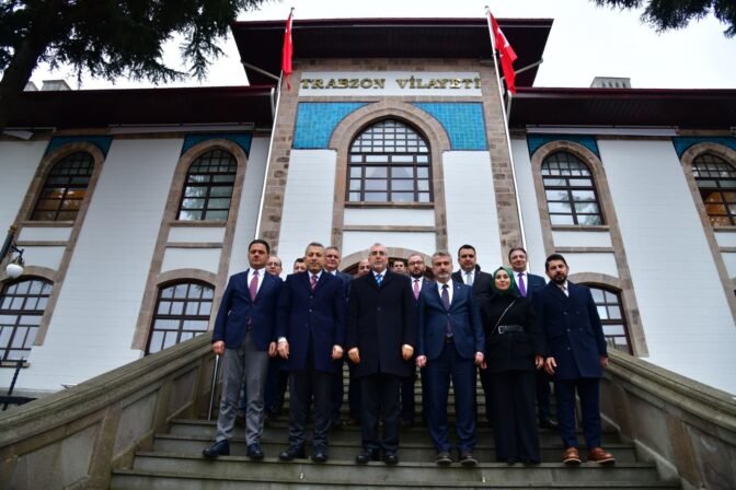 Çalışma ve Sosyal Güvenlik Bakanımız Vedat Işıkhan, Valiliğimizi ziyaret etti.