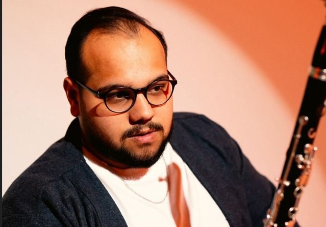 YUNUS HÜGÜL, “BİLİYORSUN”A KLARNETLE YENİ BİR SOLUK GETİRİYOR