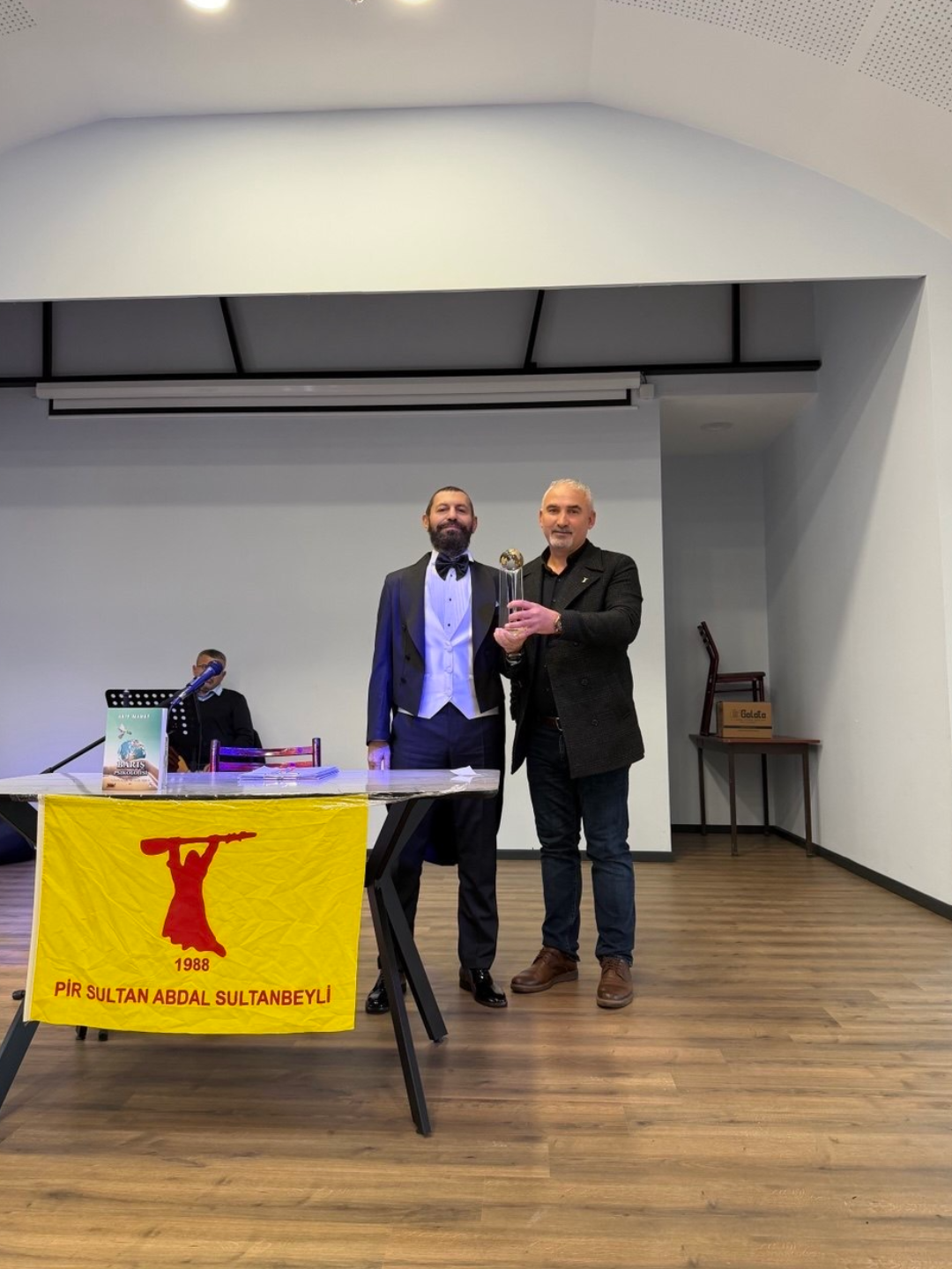 Sosyal Adalet ve Barış Ödülü Akif Manaf’ın