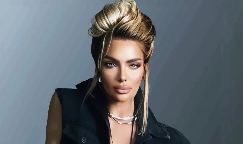 Ari Ünal Paris Moda Haftası’nda! Global sahnedeki yerini aldı