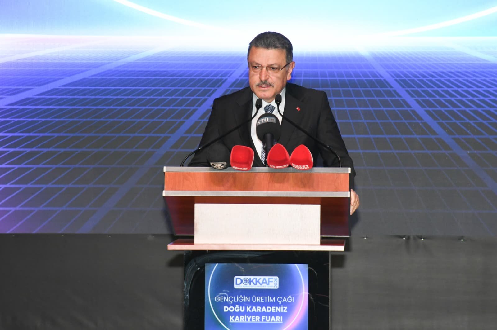 BAŞKAN GENÇ: EN BÜYÜK GÜCÜMÜZ GENÇLERİMİZ