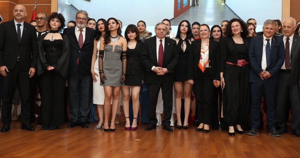 Mezuniyet Defilesi Büyüledi…