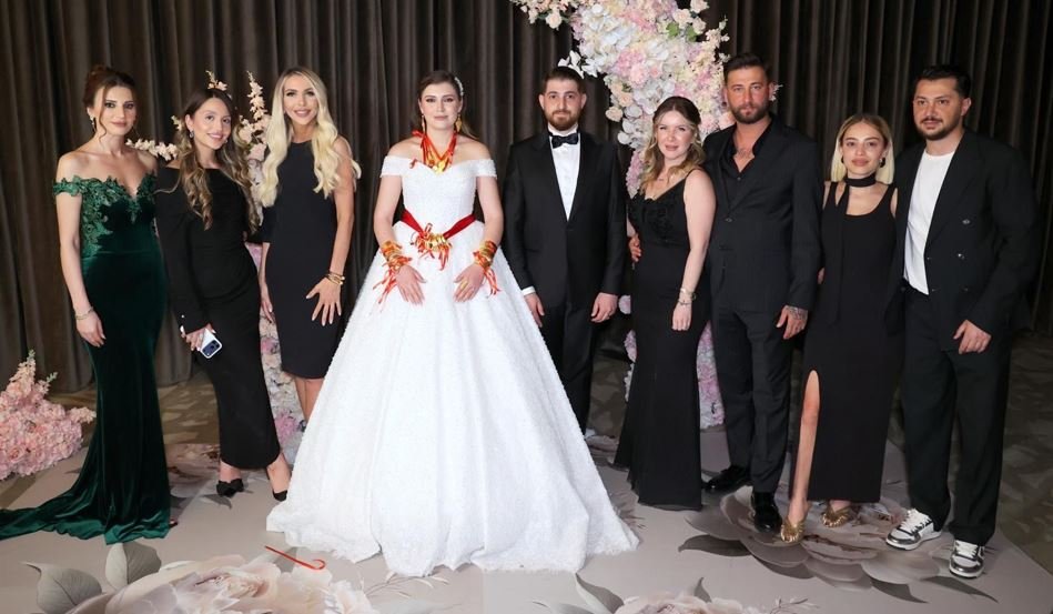 Anıl Koç ile Selin Yeşilyurt Dünyaevine Girdi