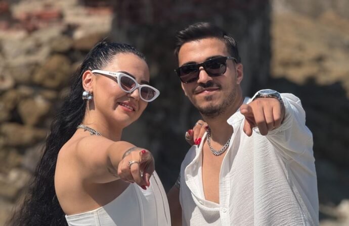 Dodo ve Esin Kaya’dan “SEN BENİM OLSANA”