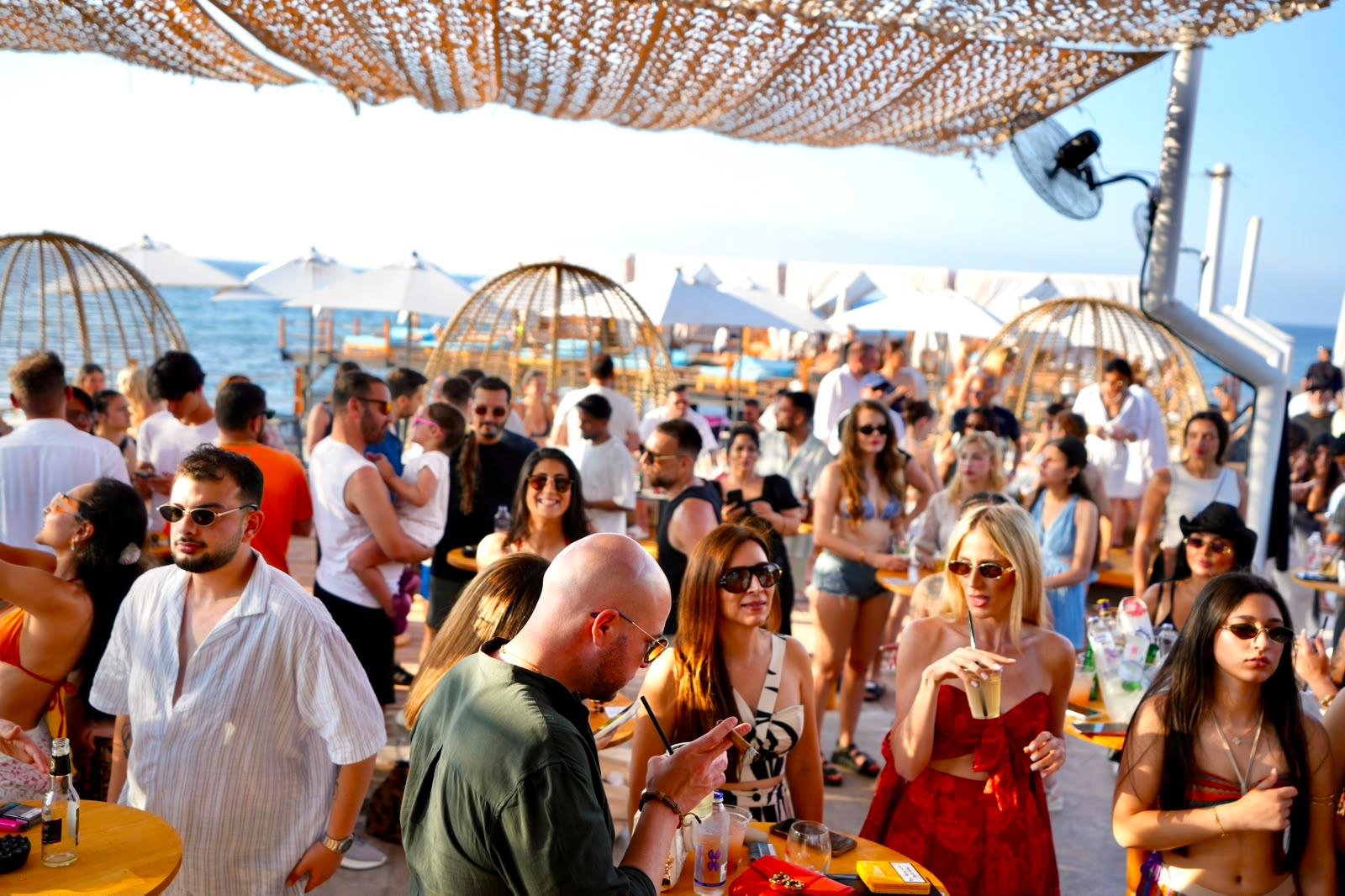 ÜLFET BEACH CLUB 2026 YAZ SEZONUNU OMNYA İLE KARŞILADI