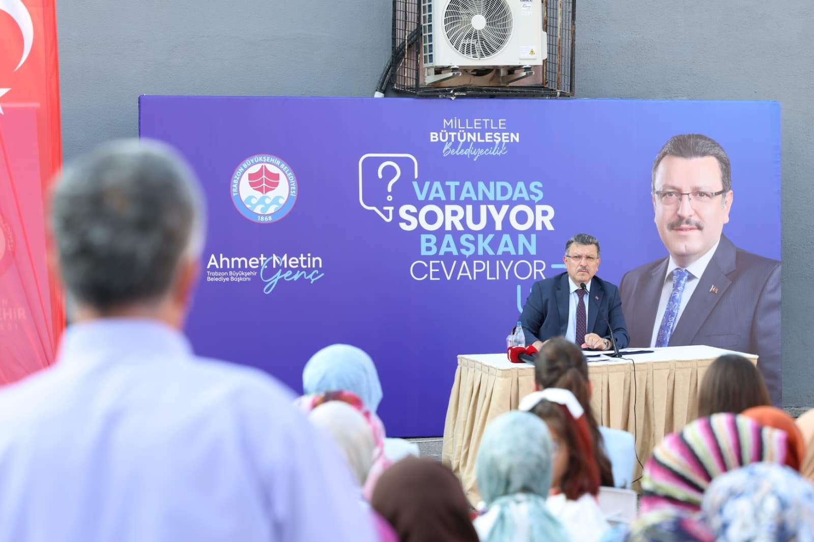 Başkan Genç, vatandaşların taleplerini dinledi