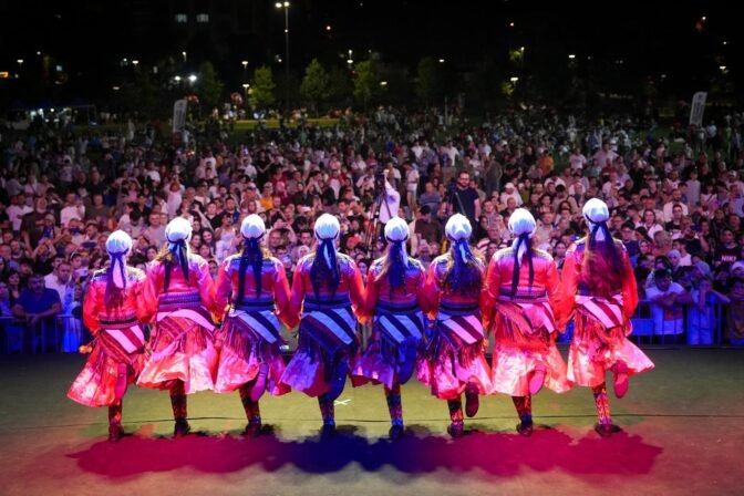 15 ÜLKEDEN 650 HALK OYUNCUSU TRABZON’DA BULUŞACAK